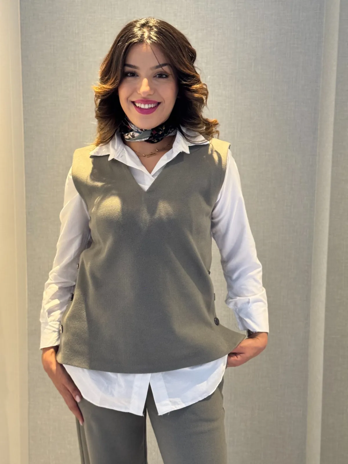 ENSEMBLE PANTALON CEINTURE AVEC GILET